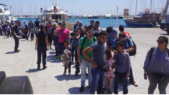 UN Urges EU to Speed Registration, Relocation of Refugees